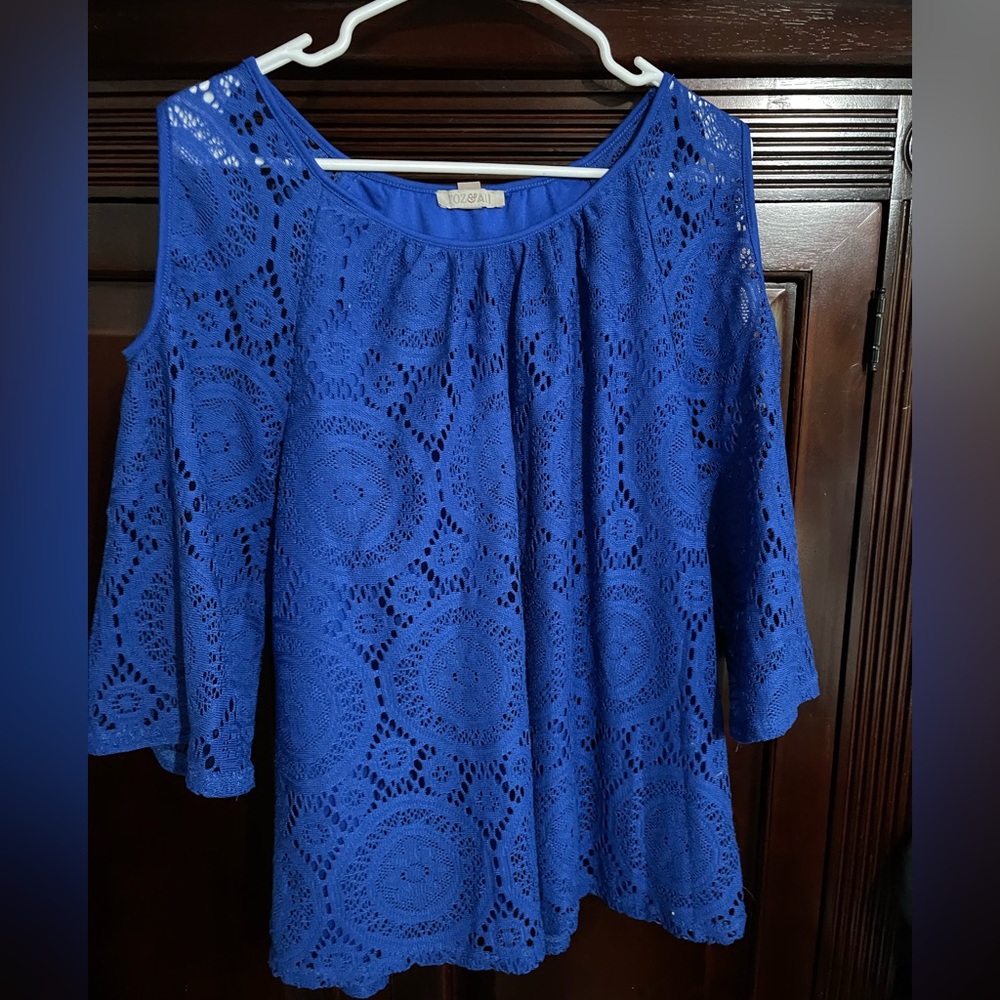 Roz & Ali vibrant blue 1X top (women)